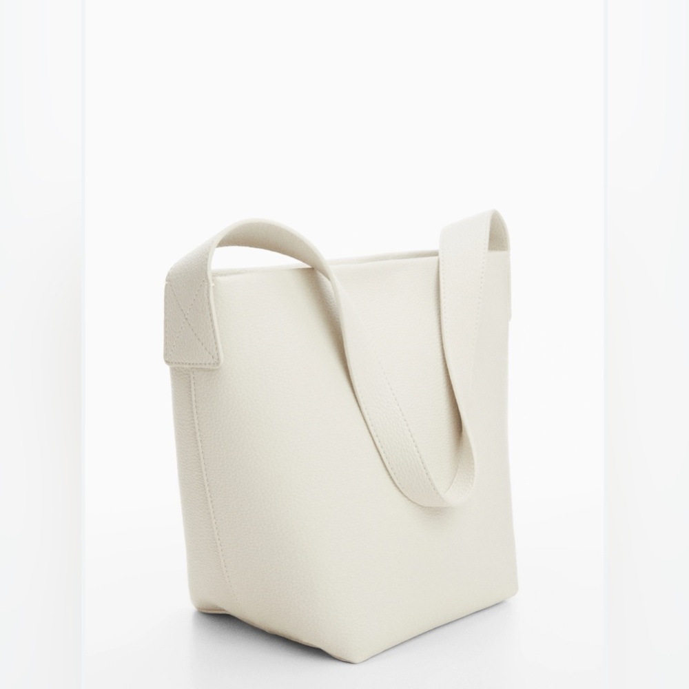 Mango leather bucket bag
